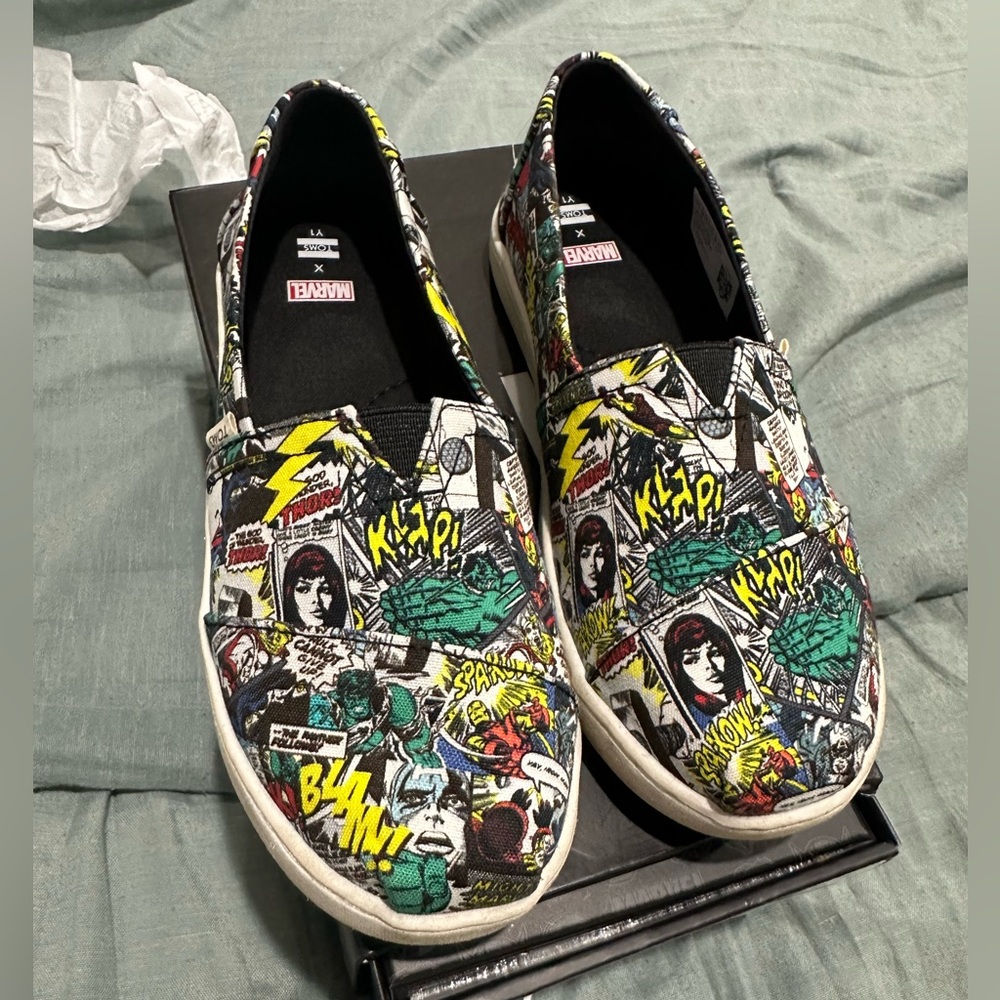 Marvel Comic Pop Print Toms Slipon Size 1
